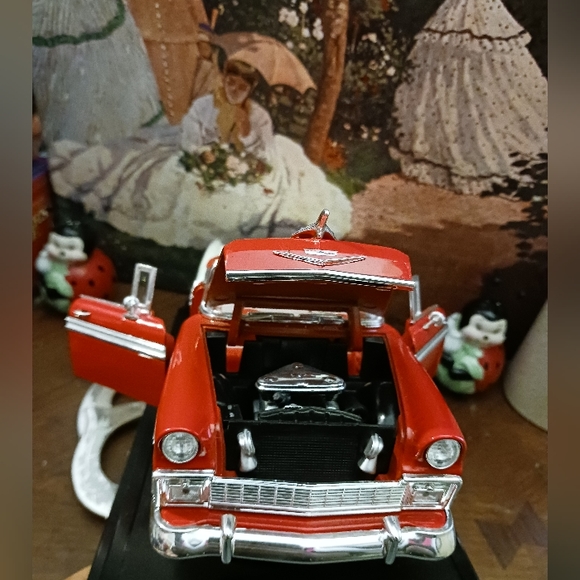 🚘1956 Chevrolet Vintage "Road Signature" Scale 1:18,Road Signature,Nice Gift.🎁 - Picture 5 of 14